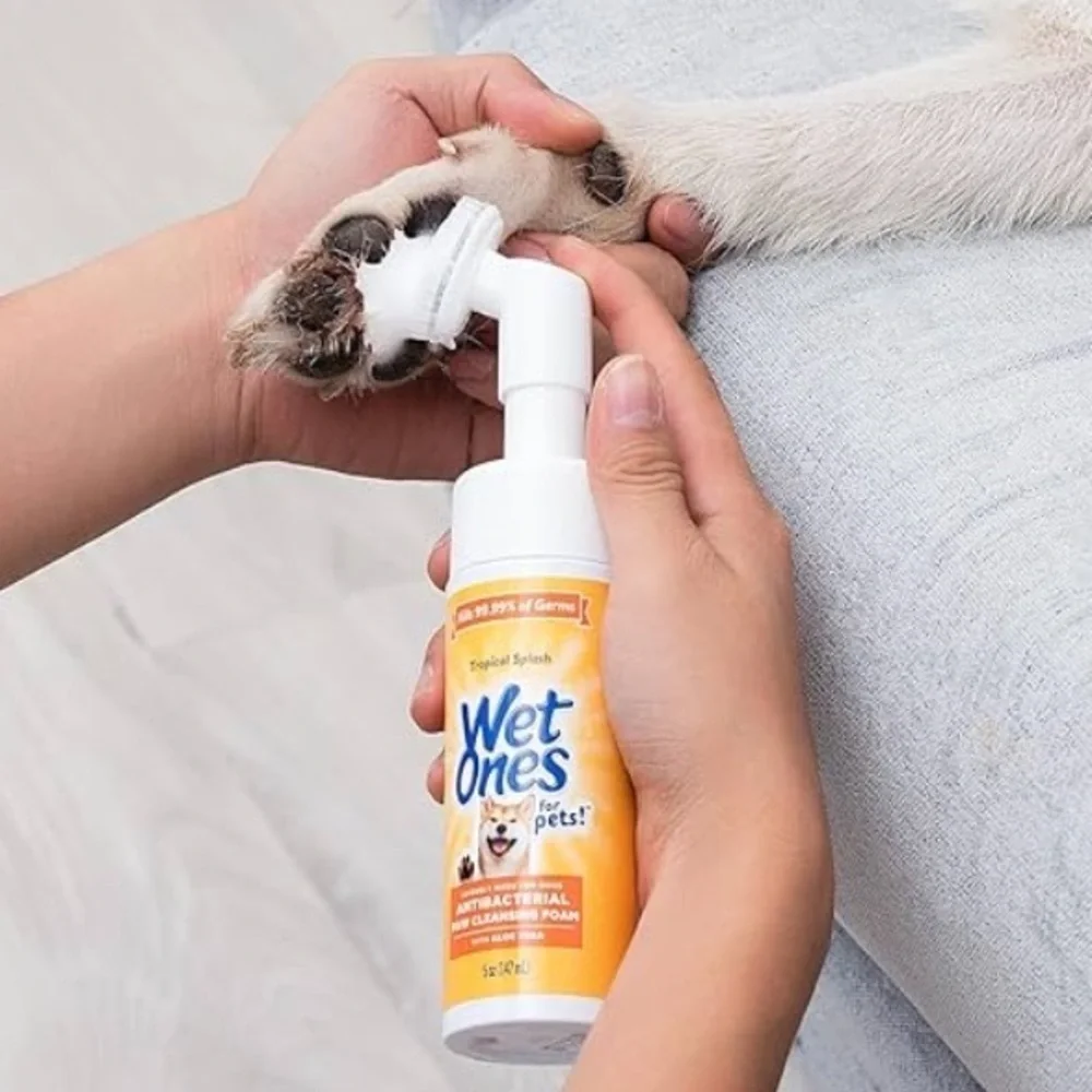 Wet ones Antibacterial paw cleaner (2)